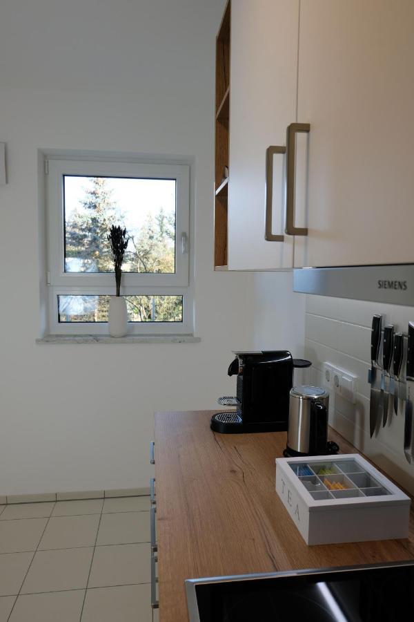 Design Apartment Nr 2 Mit Terrasse Und Parkplatz Штраубинг Экстерьер фото