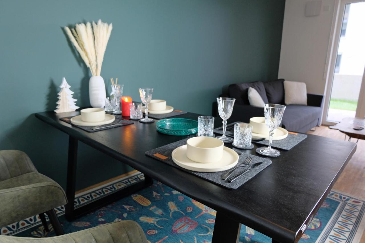 Design Apartment Nr 2 Mit Terrasse Und Parkplatz Штраубинг Экстерьер фото